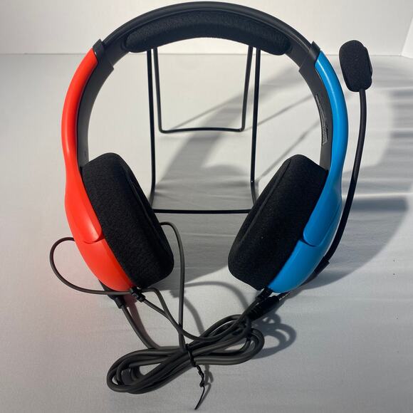 *Pre Owned* LVL40 Wired Headset - Picture 6 of 6